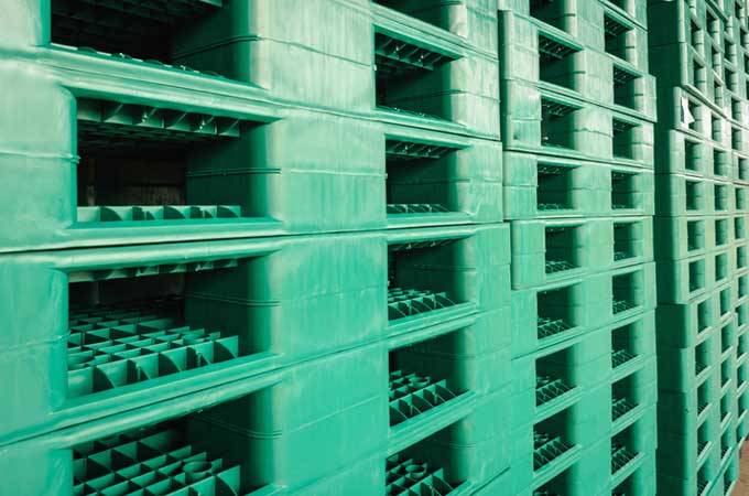Plastic-Pallets-Stacked