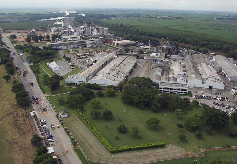 Imagen aérea complejo industrial Smurfit Kappa Yumbo Colombia