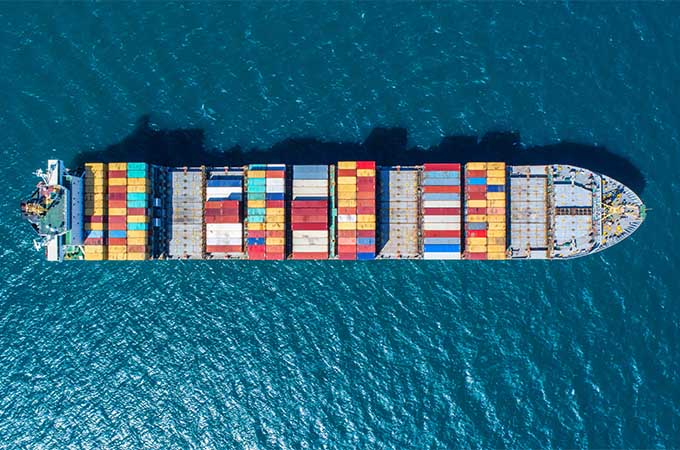 Schiff Logistik Palettencontainer