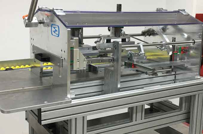 Machine manuelle pour emballage de carton ondulé 
