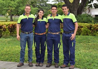 Photo d'employés en bleu d'uniforme