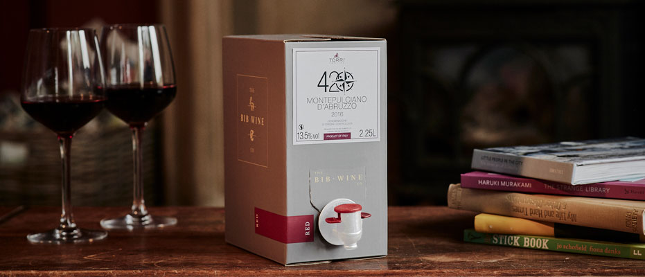 Bag in box packaging, wine packaging, wine box, box of wine