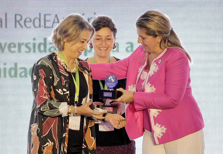 Smurfit Kappa wins top Latin American award Community Transformation