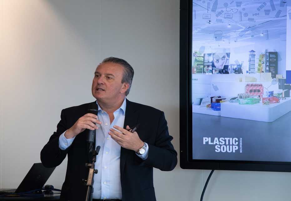 Saverio Mayer speaking at Plastic Soup event in GEC